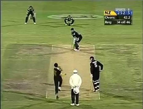 Shoaib Akhtar gets a freak wicket