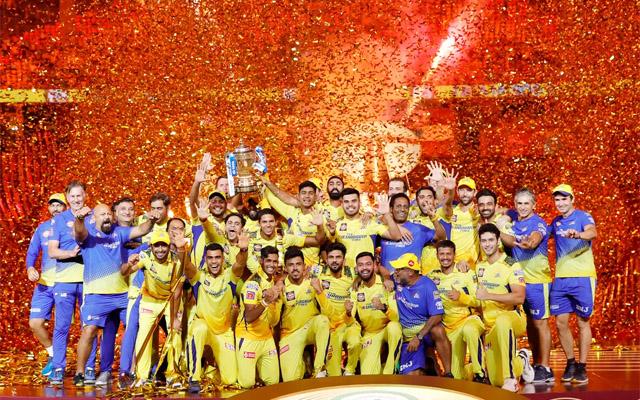 CSK with Trophy.