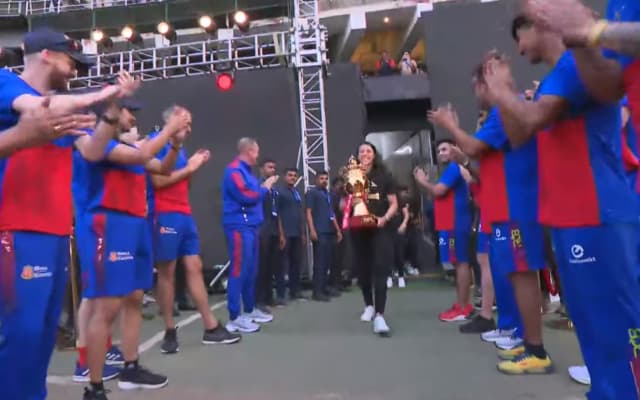Honour sales of rcb
