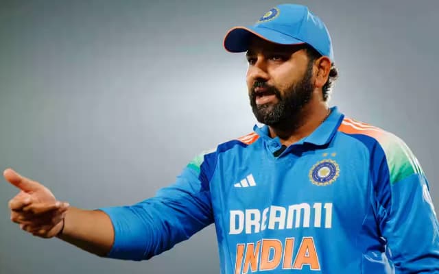 Band kar' - Rohit Sharma loses cool at DJ in IND vs ENG 2nd ODI