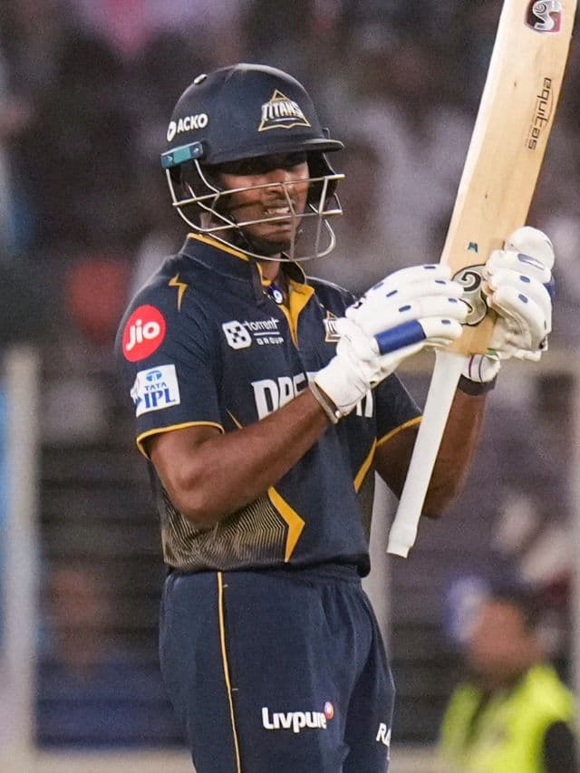 IPL Records: Top 5 players with the most fours in one season
