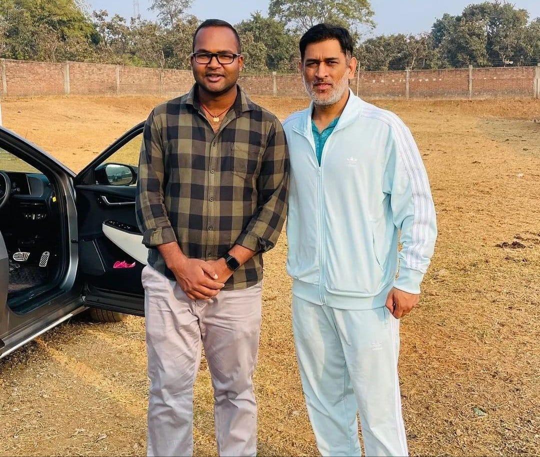 MS Dhoni with fan
