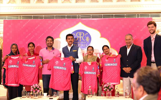 RR's all pink jersey