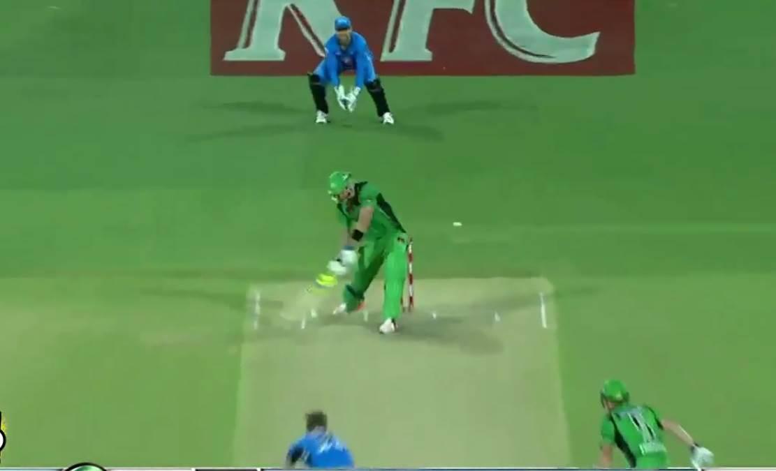 Kevin Pietersen hit a MS Dhoni style six in the BBL