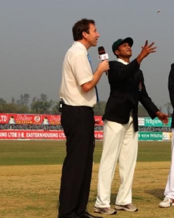 Sakib Al Hasan tosses the coin for the first time as a test captain (Photo Source: Getty Images)