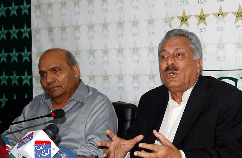 Waqar should step down as Head Coach says Zaheer Abbas