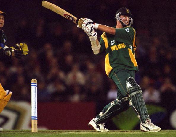 The former South African cricketer feels that reshaping the bats is the way forward.