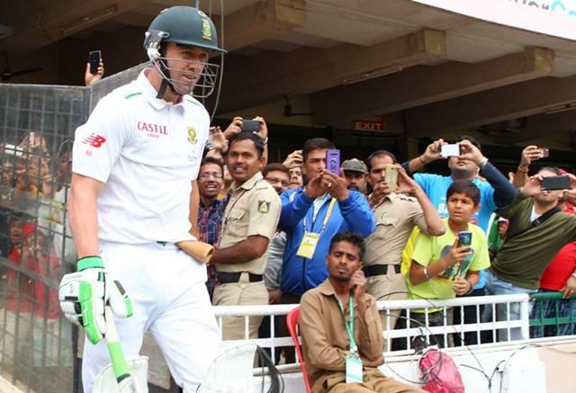 AB de Villiers walks out to bat in his 100th Test