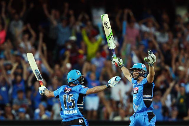 ADELAIDE, AUSTRALIA - JANUARY 13: Tim Ludeman and Jake Lehmann of the Adelaide Strikers celebrate after Lehmann hit the winning runs during the Big Bash League match between the Adelaide Strikers and the Hobart Hurricanes at Adelaide Oval on January 13, 2016 in Adelaide, Australia.  (Photo by Morne DeKlerk - CA/Cricket Australia/Getty Images)