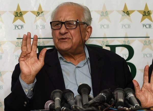Pakistan Cricket Board (PCB) chairman Shahryar Khan (R) addresses the media along with newly appointed one-day international captain Azhar Ali (L) in Lahore on March 30, 2015. Pakistan's cricket chiefs March 30 named batsman Azhar Ali as the national side's new one-day international captain, despite the fact he has not made the 50-over team in more than two years. AFP PHOTO / Arif ALI (Photo credit should read Arif Ali/AFP/Getty Images)