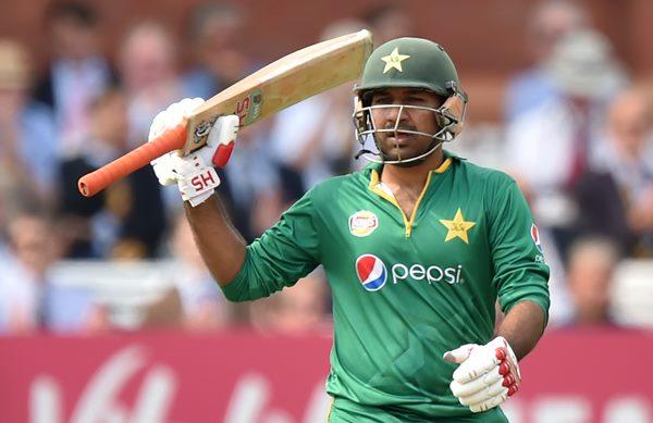 Pakistan's Sarfraz Ahmed celebrates reaching his 50 during play in the second one day international (ODI) cricket match between England and Pakistan at Lord's cricket ground in London on August 27, 2016. Pakistan captain Azhar Ali won the toss and elected to bat in the second one-day international against England at Lord's on Saturday. / AFP / OLLY GREENWOOD (Photo credit should read OLLY GREENWOOD/AFP/Getty Images)