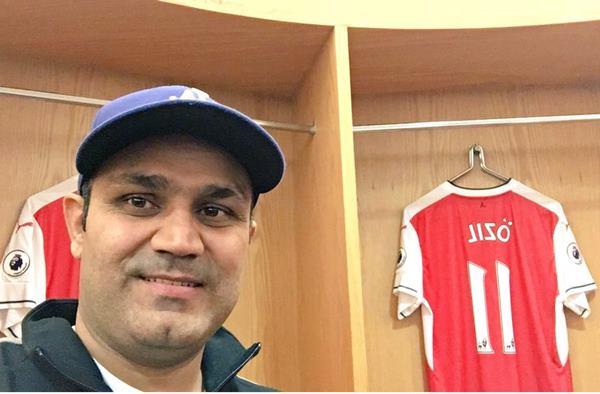 Sehwag at Arsenal Dressing Room