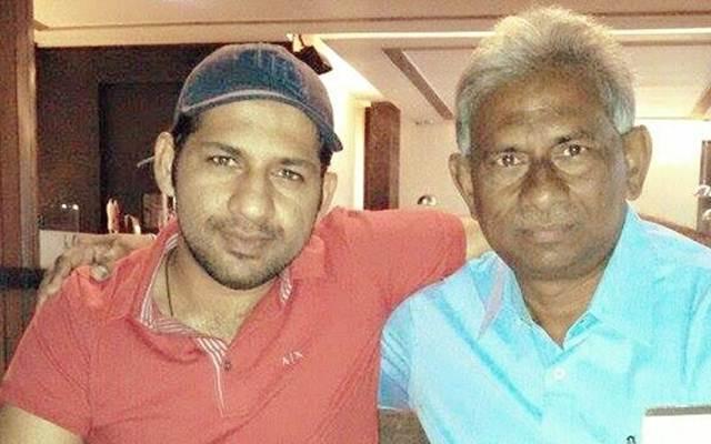 Sarfraz Ahmed with his uncle Mehboob Hasan