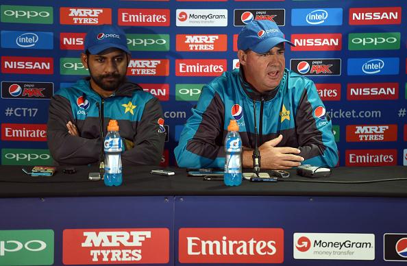 Pakistan coach Mickey Arthur and captain Sarfraz Ahmed