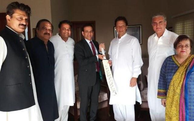 Indian High Commissioner to Pakistan Ajay Bisaria gifted a cricket bat to Imran Khan with autographs of the entire Indian cricket team