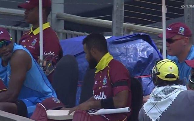 Windies cricketers wear armbands