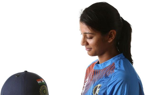 Mandhana was asked a number of hilarious questions by her fans during a chat session.