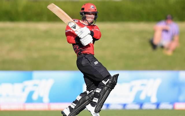 Leo Carter's unbeaten 29-ball 70 helped Canterbury chase down 220 against Northern Districts.