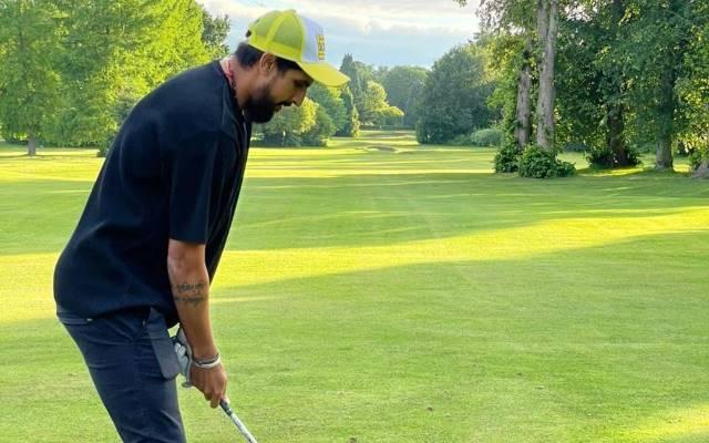 Ishant Sharma playing Golf