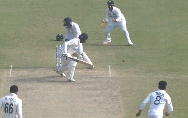 Ravindra Jadeja gets the wicket of Rachin Ravindra