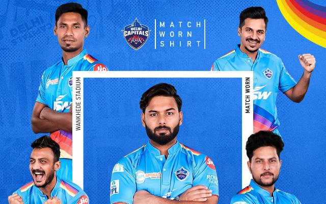 Delhi Capitals players in special jersey