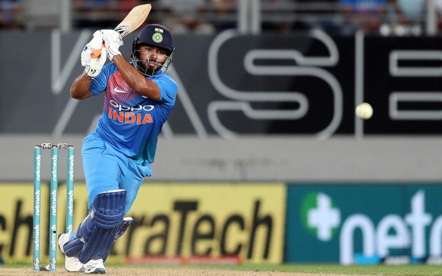 Fans want Sanju Samson and Ishan Kishan to make it to the Indian team after  Rishabh Pant's constant failures